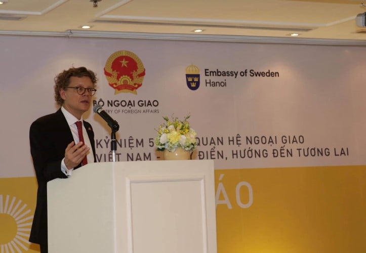 speech by swedish ambassador for children and armed conflict on afghanistan